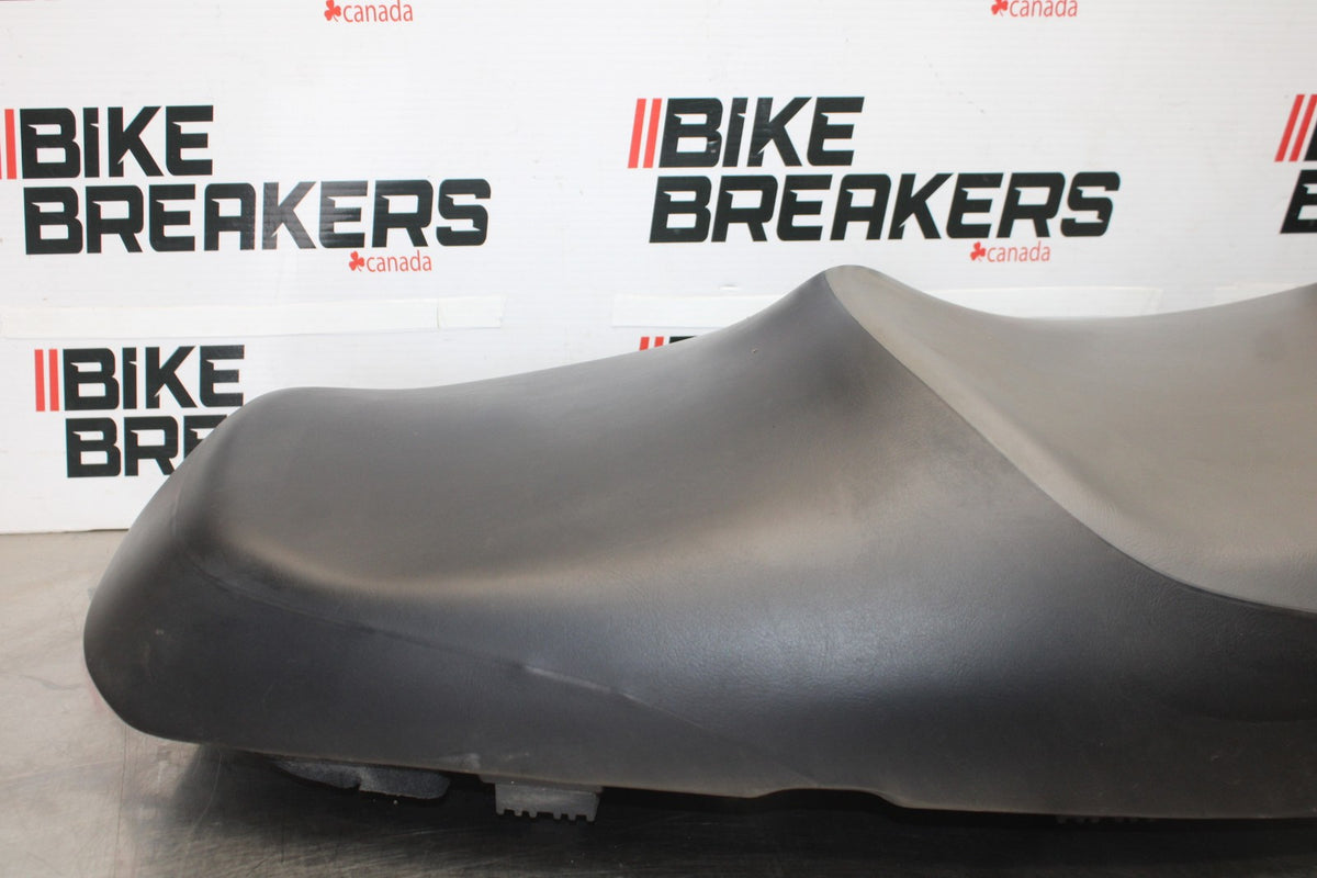 09 KAWASAKI CONCOURS 14 ZG1400B FRONT REAR SEAT SADDLE BB875