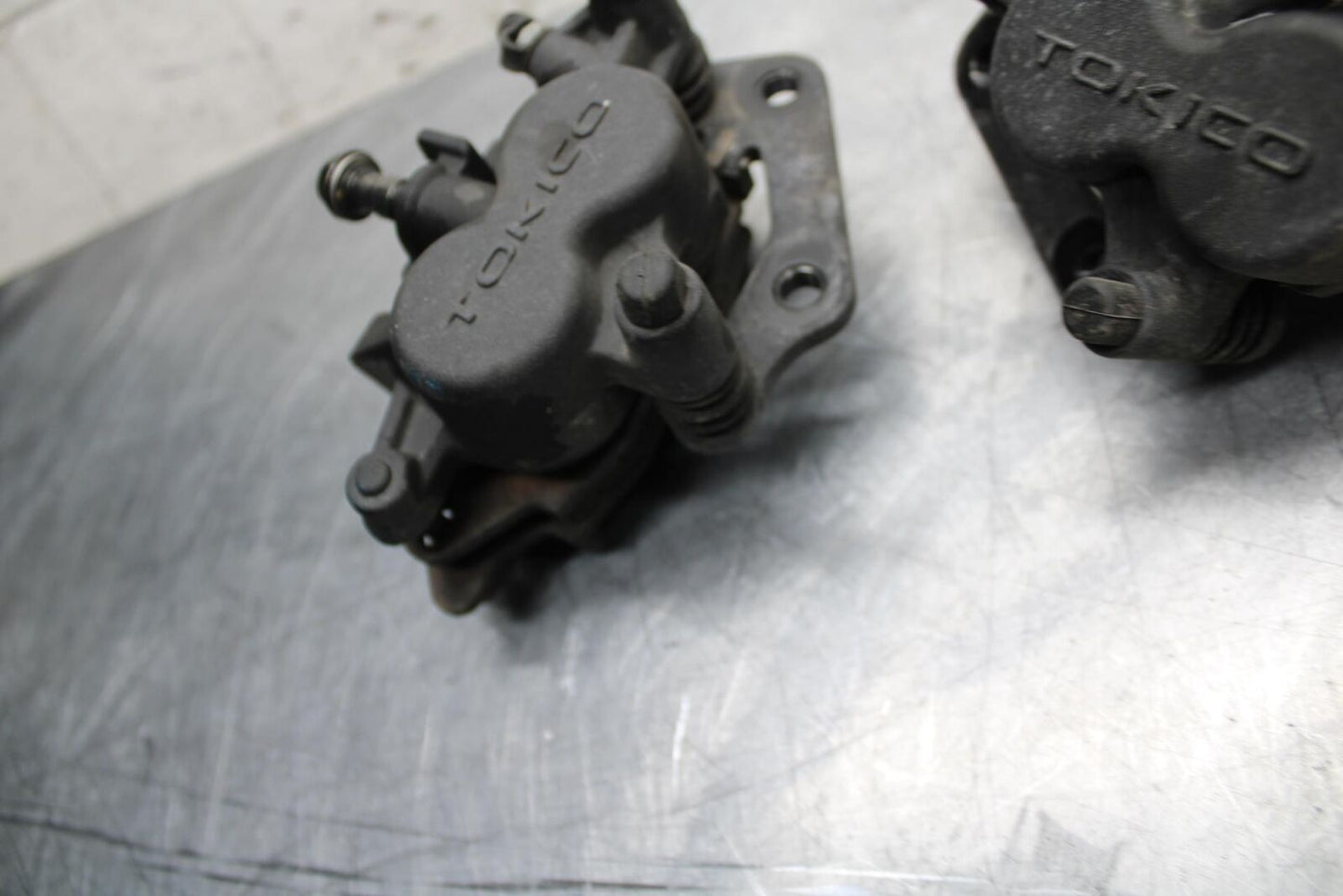 11 KAWASAKI NINJA 650 ER EX 650  FRONT BRAKE CALIPER SET PAIR CALIPERS BB503