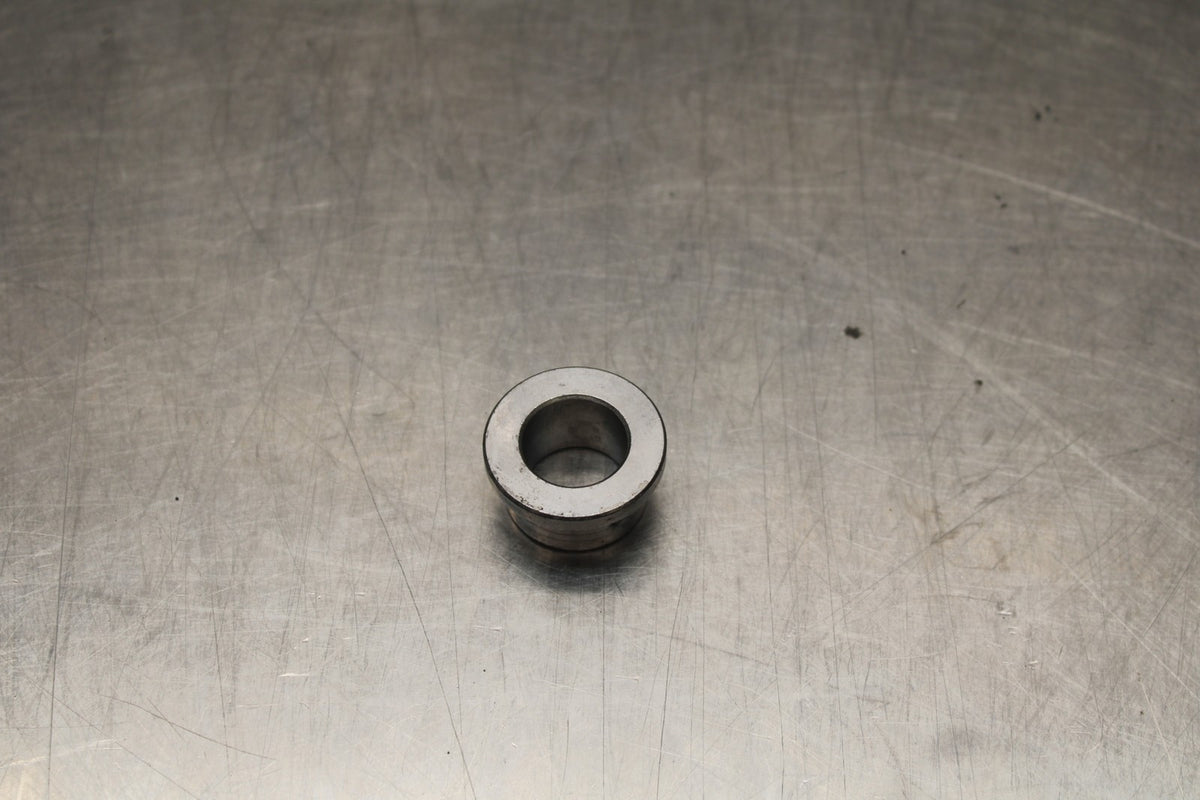 18-26 KAWASAKI Z400 FRONT WHEEL RIM AXLE PIVOT BOLT BB852