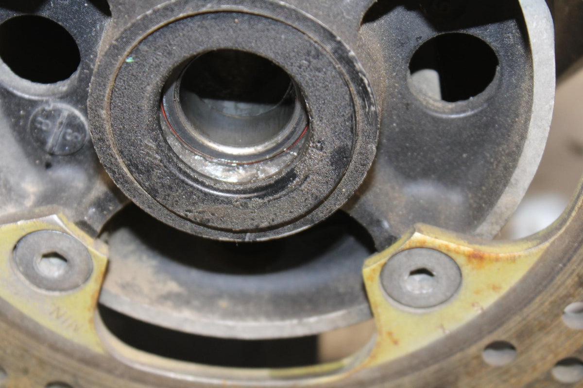 2000 Kawasaki Ninja ZX12R ZX1200A REAR ROTOR AND WHEEL RIMBRAKE DISC  BB565