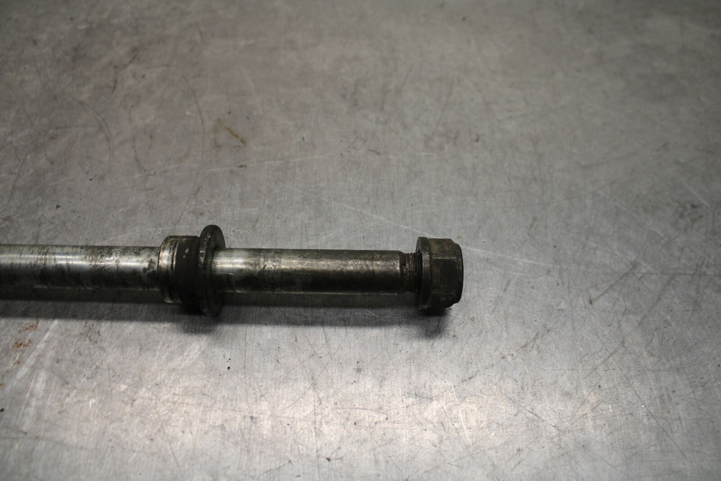 1998 Honda Valkyrie 1500 GL1500C REAR AXLE BACK WHEEL RIM PIVOT BOLT AXEL BB116