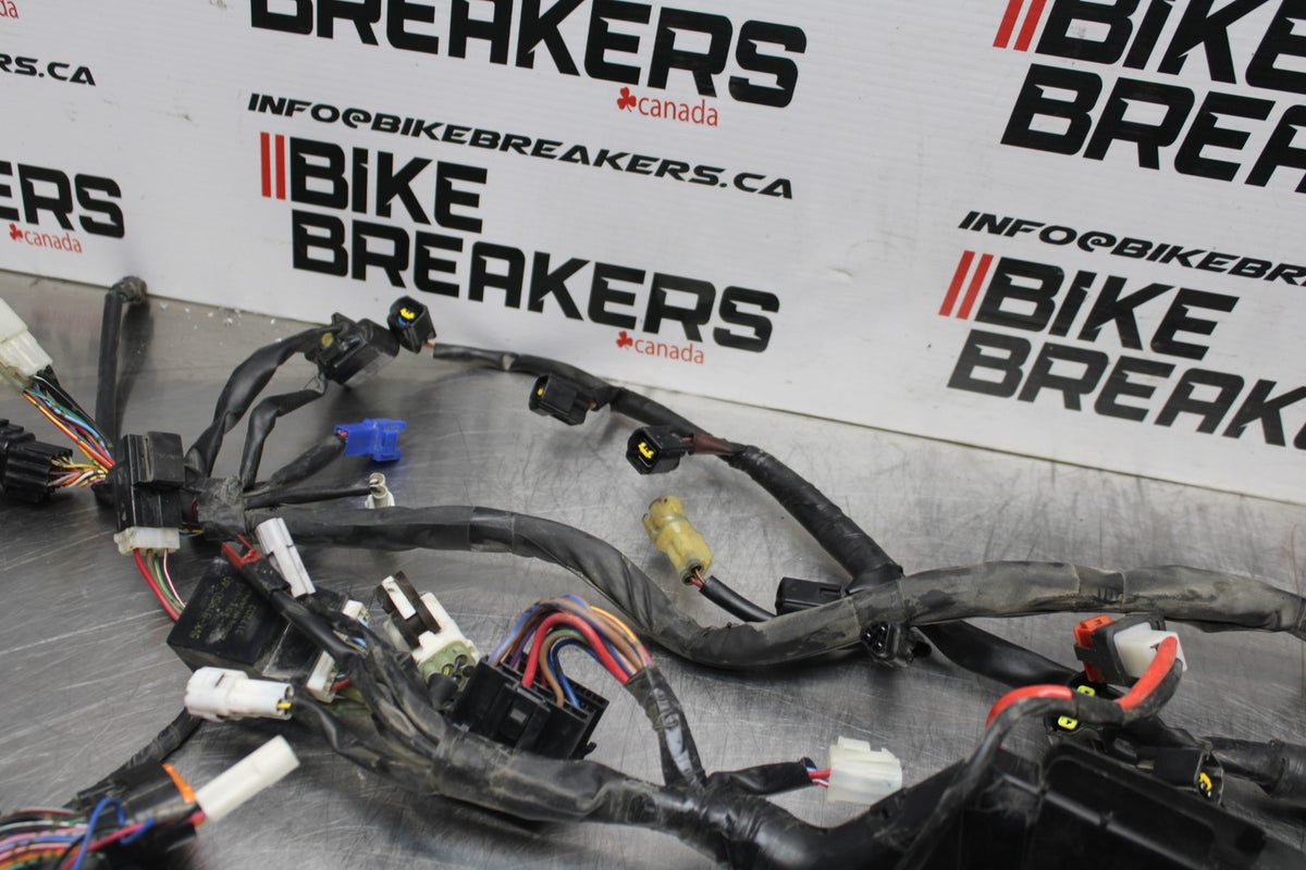 13 YAMAHA YZF R1 MAIN ENGINE WIRING HARNESS MOTOR WIRE LOOM BB781
