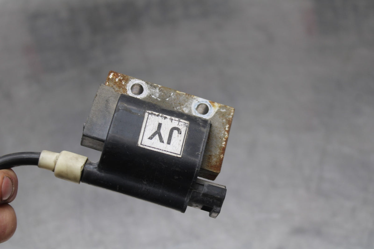13-16 KTM 390 DUKE IGNITION COIL SPARK PLUG CAP  BB815