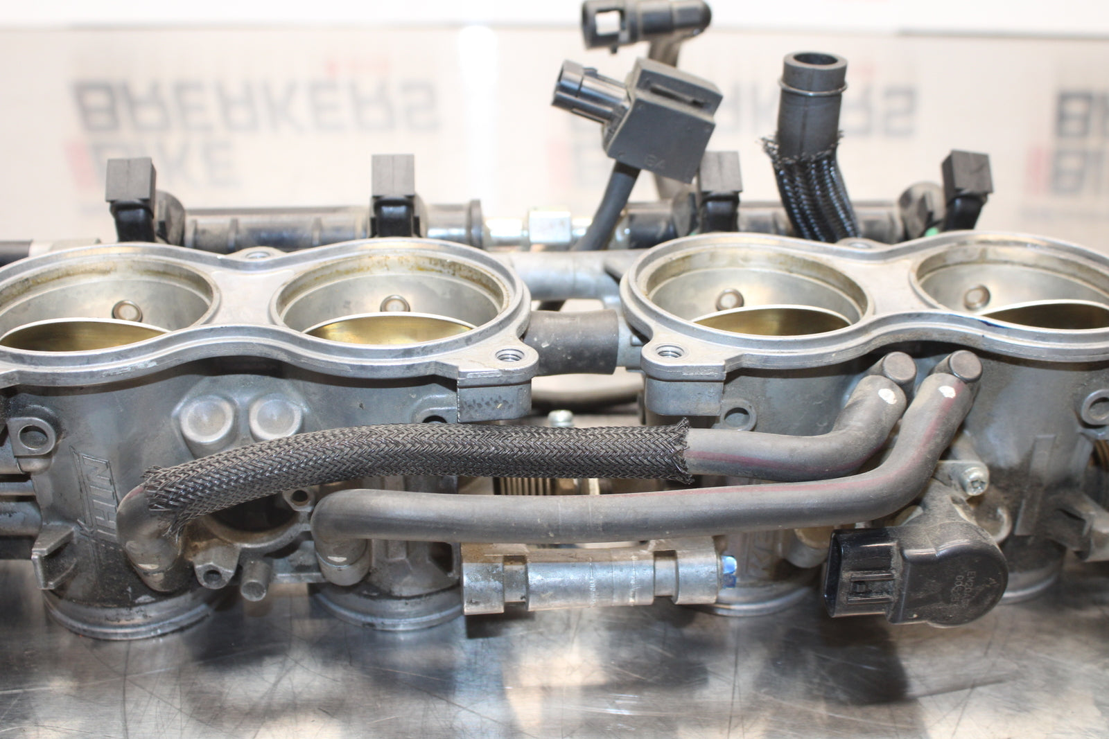 11 SUZUKI GSXR1000 MAIN FUEL INJECTORS / THROTTLE BODIES BB142