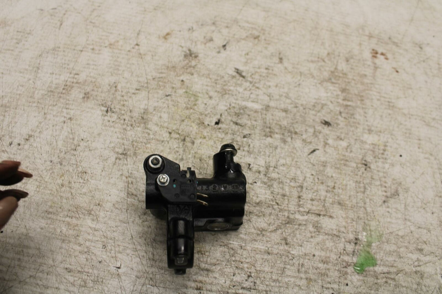 12-13 KAWASAKI EX300 NINJA FRONT BRAKE MASTER CYLINDER BB373