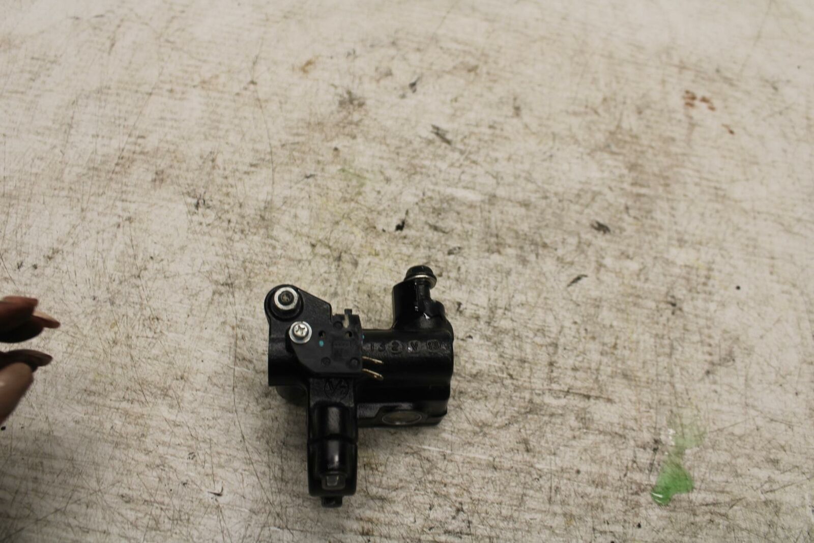 12-13 KAWASAKI EX300 NINJA FRONT BRAKE MASTER CYLINDER BB373