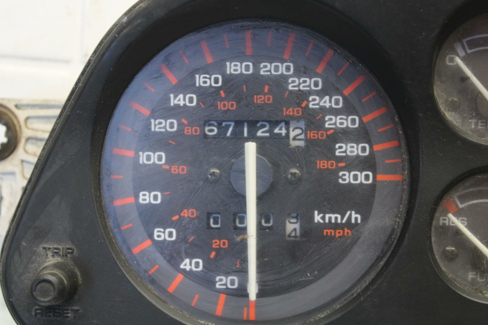 87-93 HONDA CBR1000F SPEEDO TACH GAUGES DISPLAY CLUSTER SPEEDOMETER  BB420