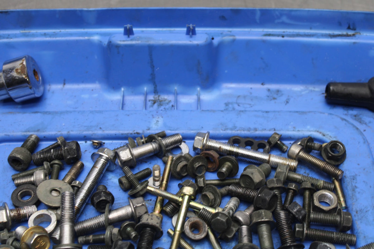 99-09 YAMAHA V STAR 1100 MOUNTING BOLTS HARDWARE SCREWS BB853