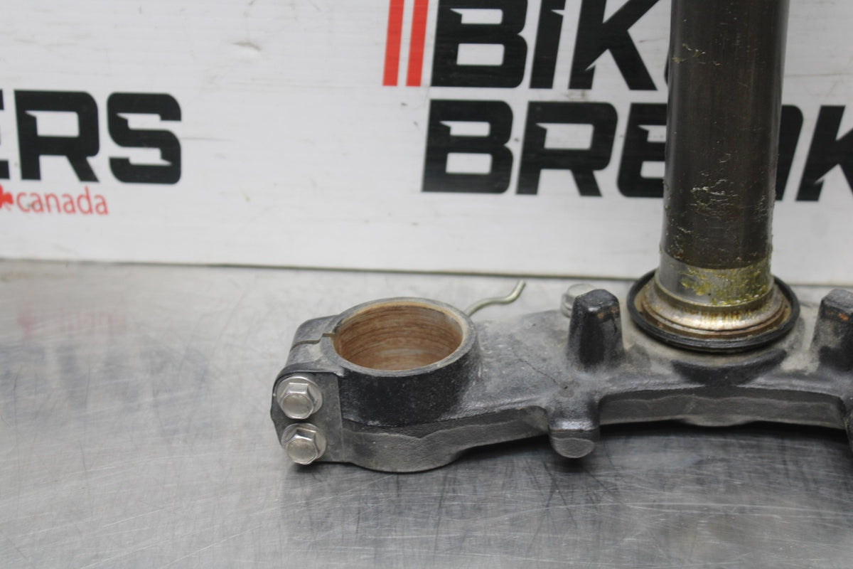 06 KAWASAKI Z750 FRONT FORKS CLAMP LOWER TRIPLE TREE STEM BB837