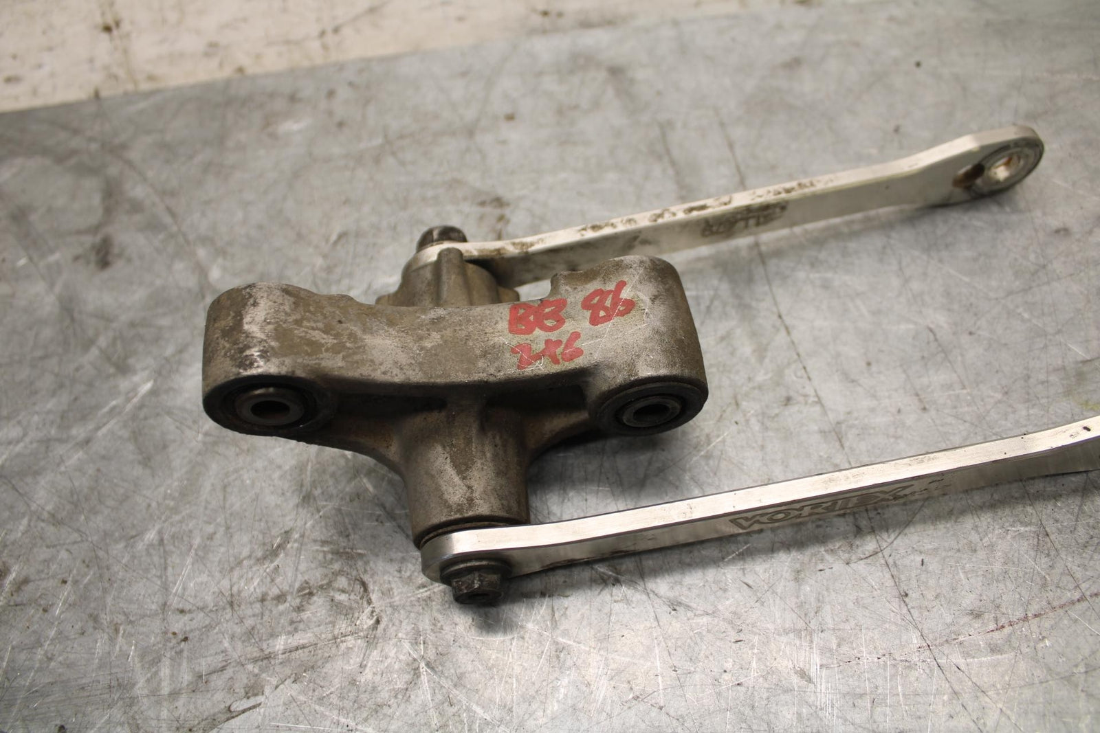 2009 Kawasaki Ninja ZX6R VORTEX DOGBONE SHOCK LINKAGE LINK 39007-0006 BB44