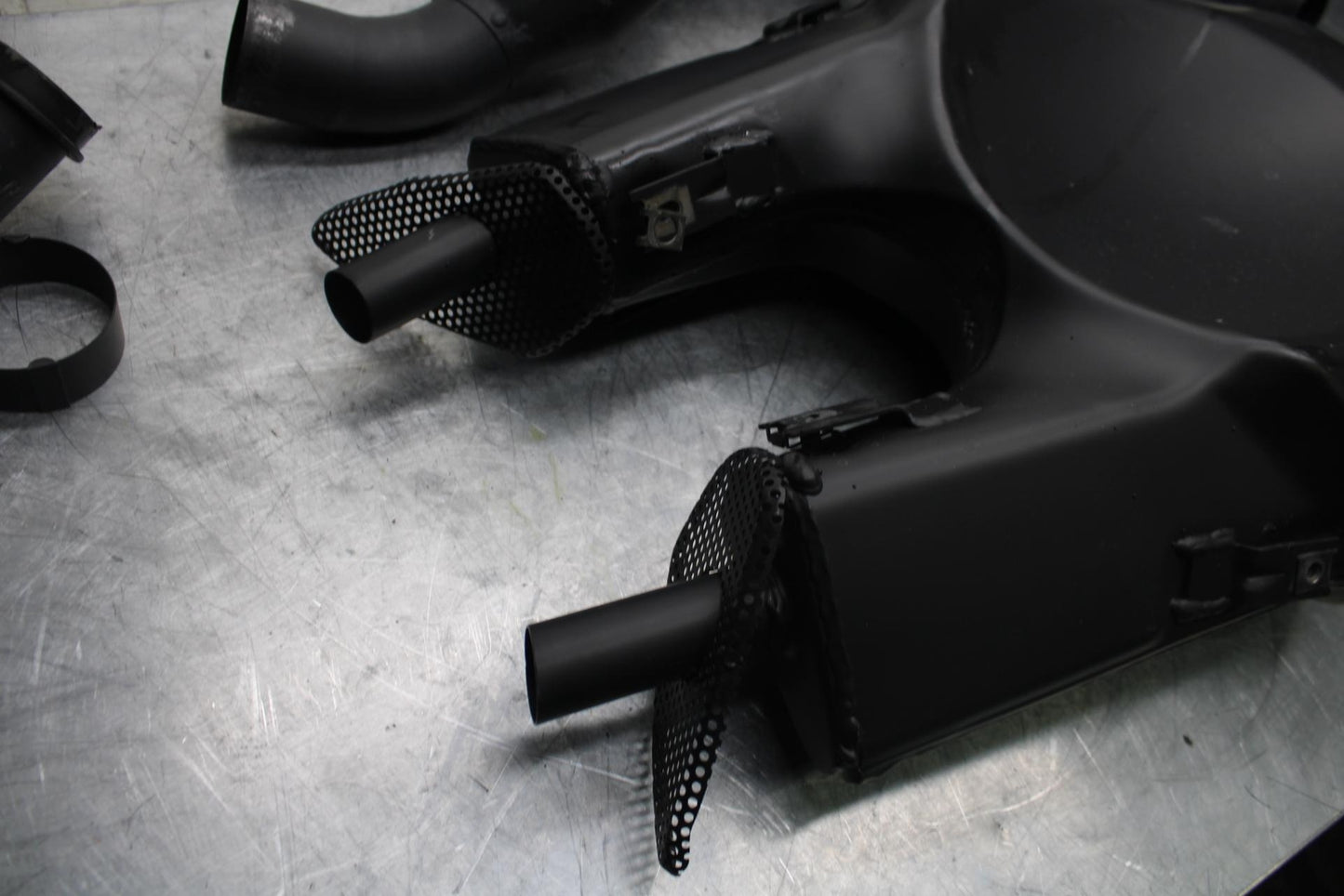 2009 Aprilia Shiver 750 SL750 FULL EXHAUST SYSTEM HEADERS PIPE MUFFLER BB506