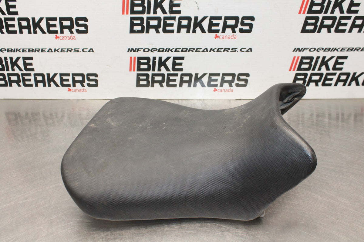 08 SUZUKI SV650 FRONT DRIVERS SEAT PAD SADDLE PILLION BB846