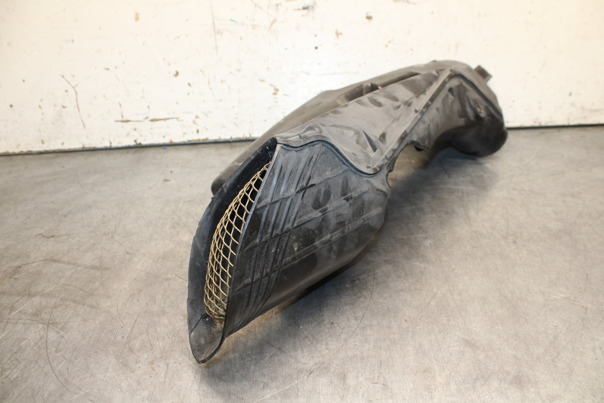 06-07 SUZUKI GSXR 600 RIGHT RAM AIR INTAKE DUCT TUBE BB737