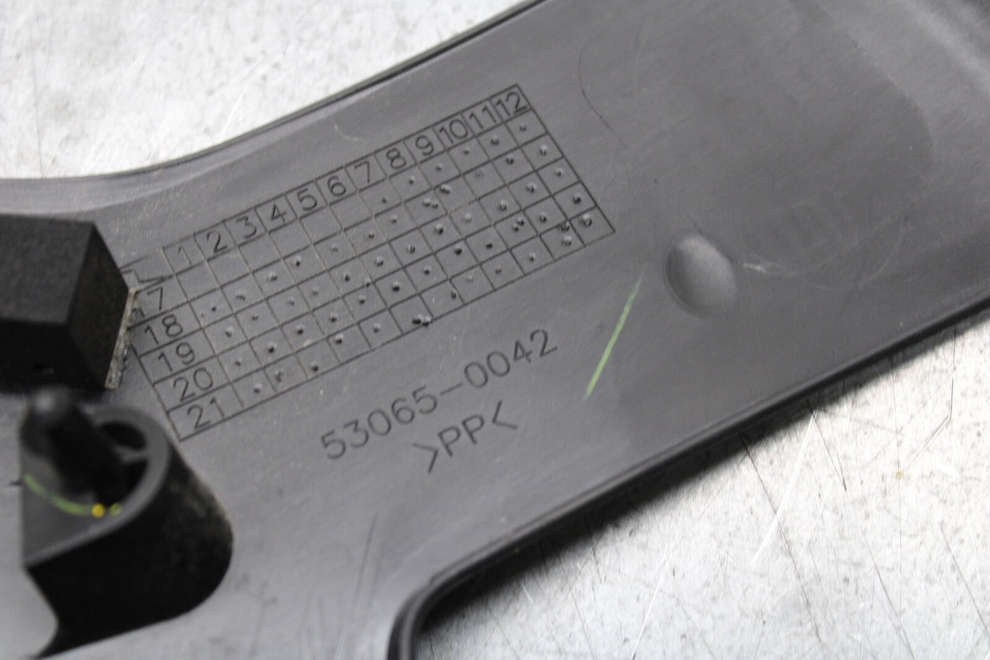 18-23 KAWASAKI NINJA 400 RIGHT LEFT FRONT SIDE SEAT PANELS TRIMS FAIRINGS BB660