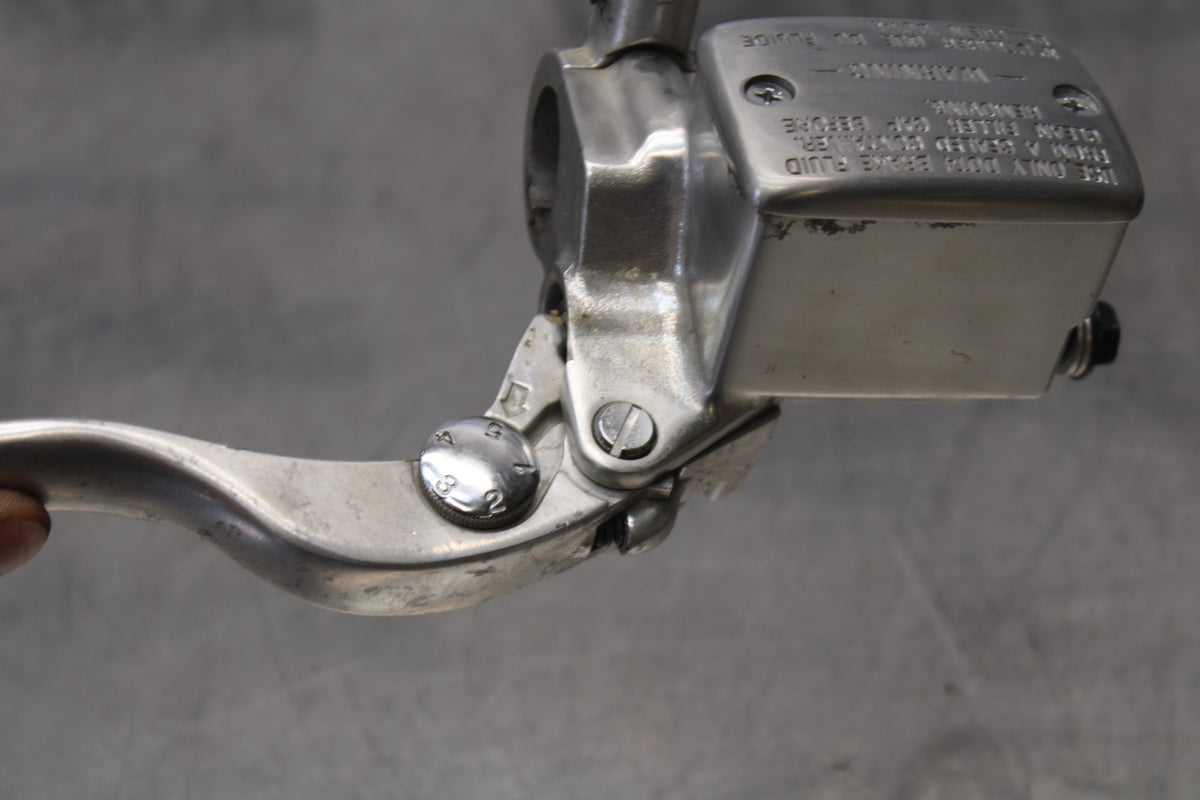 08 KAWASAKI VULCAN 900 FRONT BRAKE MASTER CYLINDER BB184