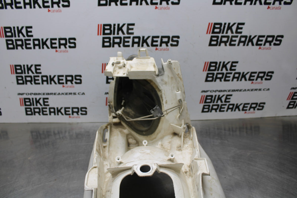 13 KTM 350 SXF AIR CLEANER FILTER BOX BB104