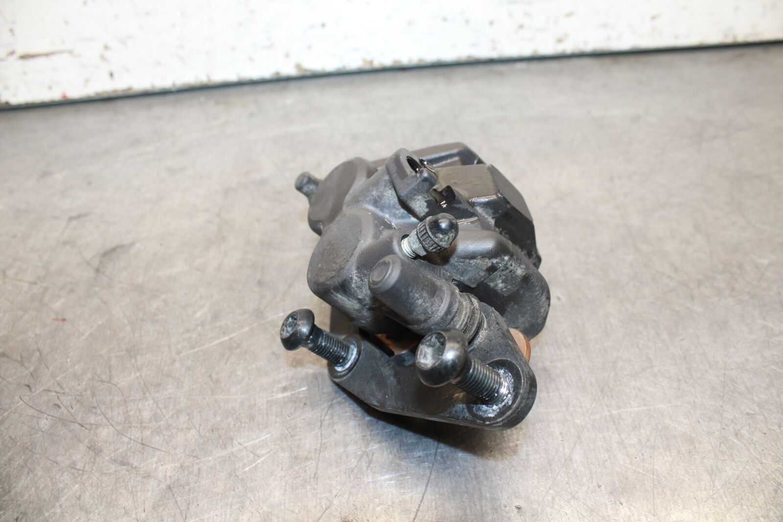 19-24 YAMAHA R3 RIGHT FRONT BRAKE CALIPER BB736