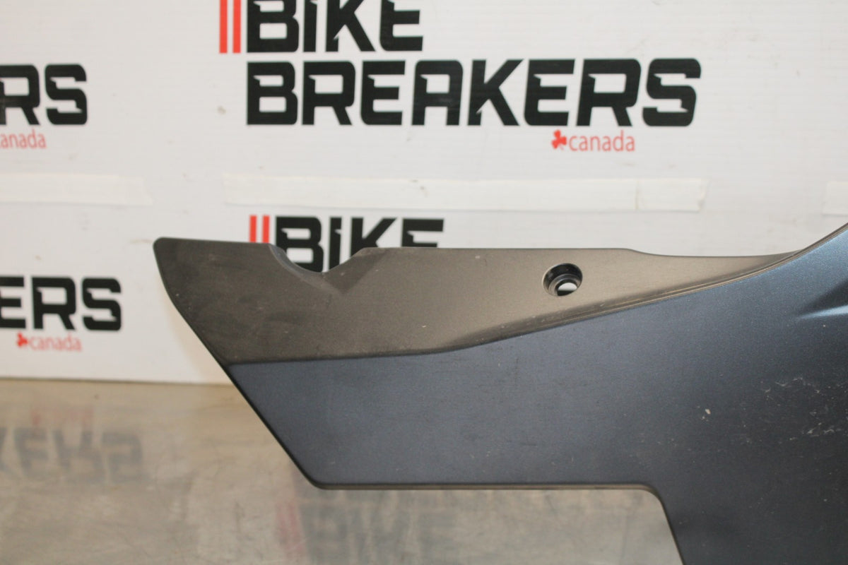 15-26 SUZUKI GSXR600 RIGHT LOWER BOTTOM BELLY SIDE FAIRING COWL  BB888
