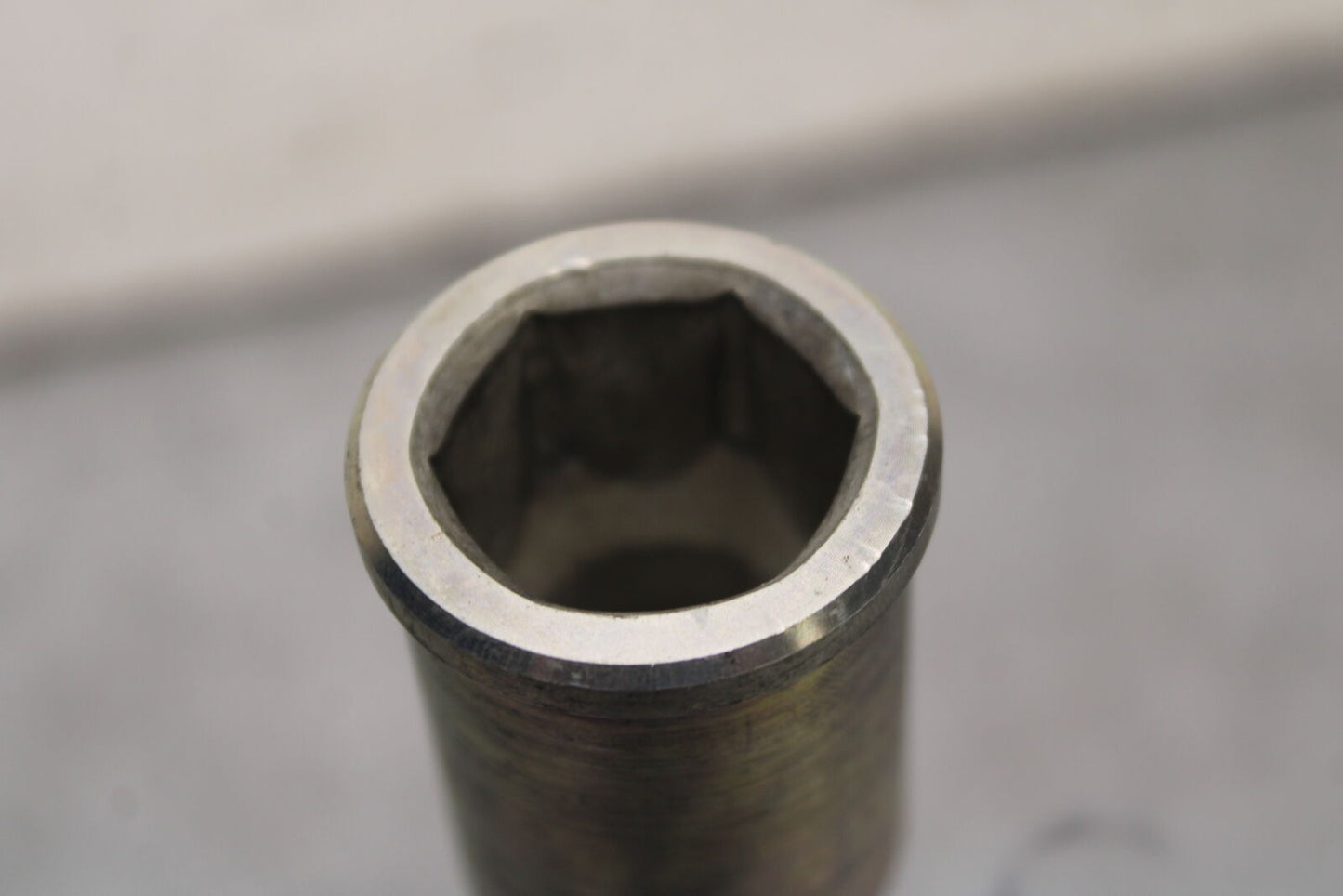 13-18 KAWASAKI NINJA ZX6R FRONT WHEEL RIM AXLE PIVOT BOLT 41068-0595 BB666