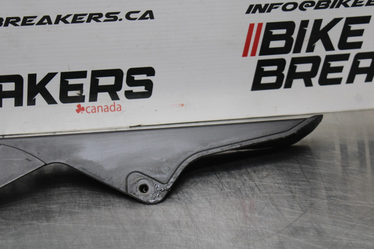 07 SUZUKI GSXR1000 REAR BACK DRIVE CHAIN GUARD COVER SHIELD BB770