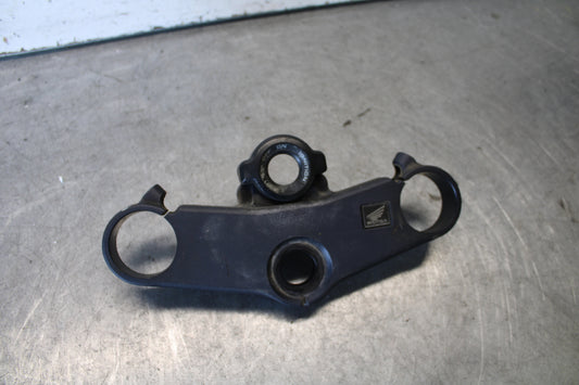 03-04 HONDA CBR600RR FORKS UPPER TRIPLE TREE CLAMP 53300-MEE-000 BB661