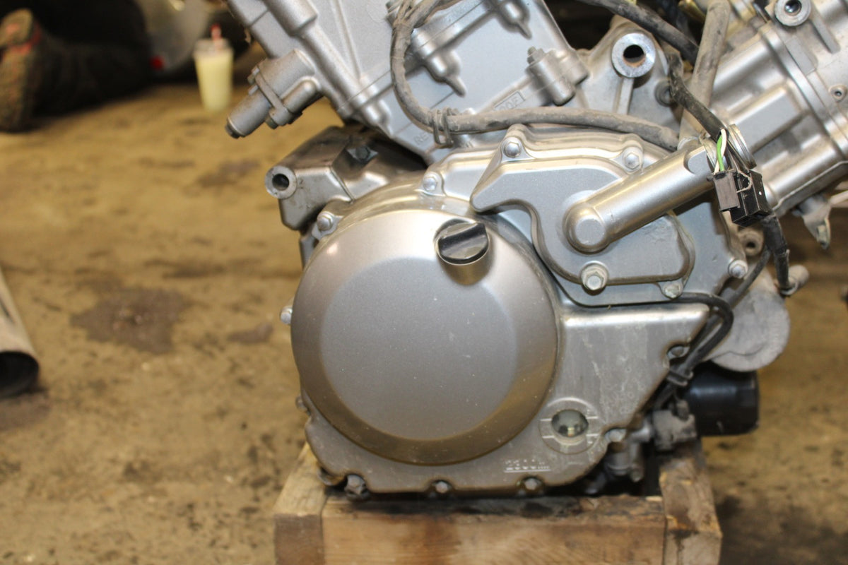 06 SUZUKI SV650S ENGINE MOTOR BB783