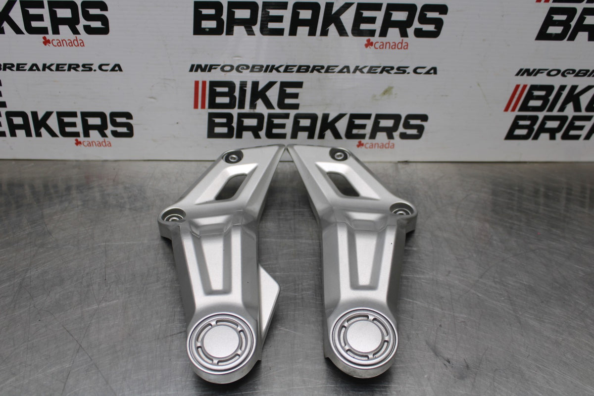 14-17 YAMAHA FZ07 RIGHT LEFT FRAME MID SIDE COVERS COWLS PANELS TRIM BB843