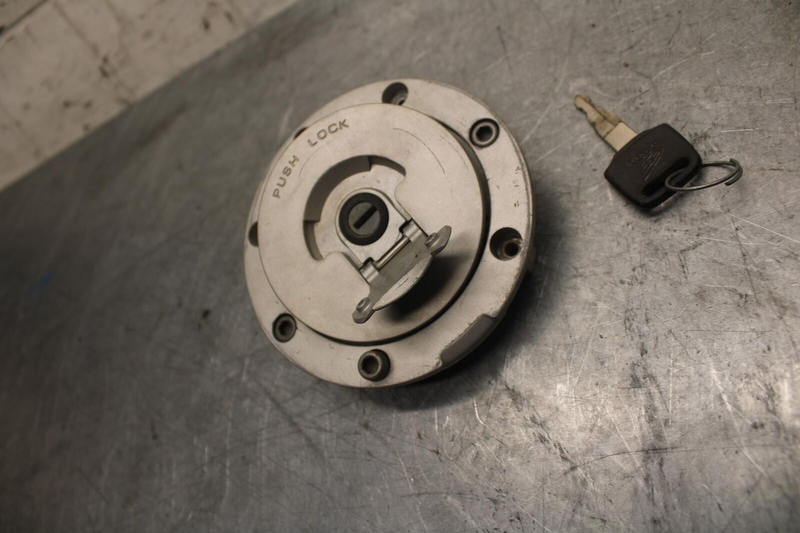 1992 Honda CBR600F2 FUEL TANK GAS CAP BB40