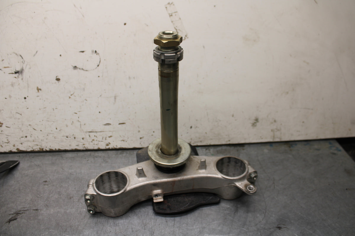 08-09 SUZUKI GSXR600 FRONT FORKS CLAMP LOWER TRIPLE TREE STEM BB728