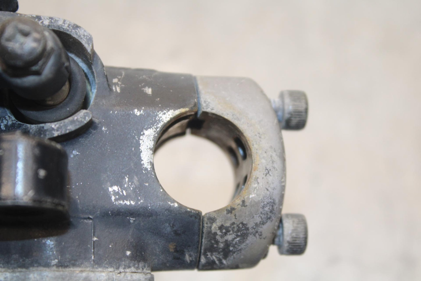 1988 Yamaha FZ600 FRONT BRAKE MASTER CYLINDER w/ LEVER BB601