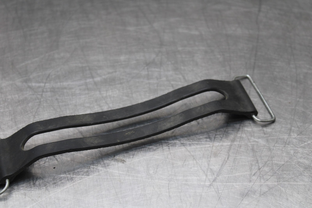 08 KAWASAKI NINJA ZX10R BATTERY HOLD DOWN CLAMP STRAP BB902