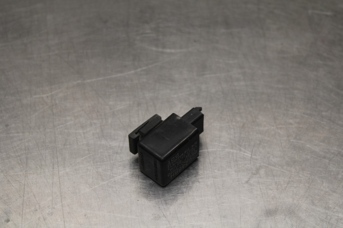 05 YAMAHA YZF R6 TURN SIGNAL BLINKER RELAY FLASHER SWITCH BB814