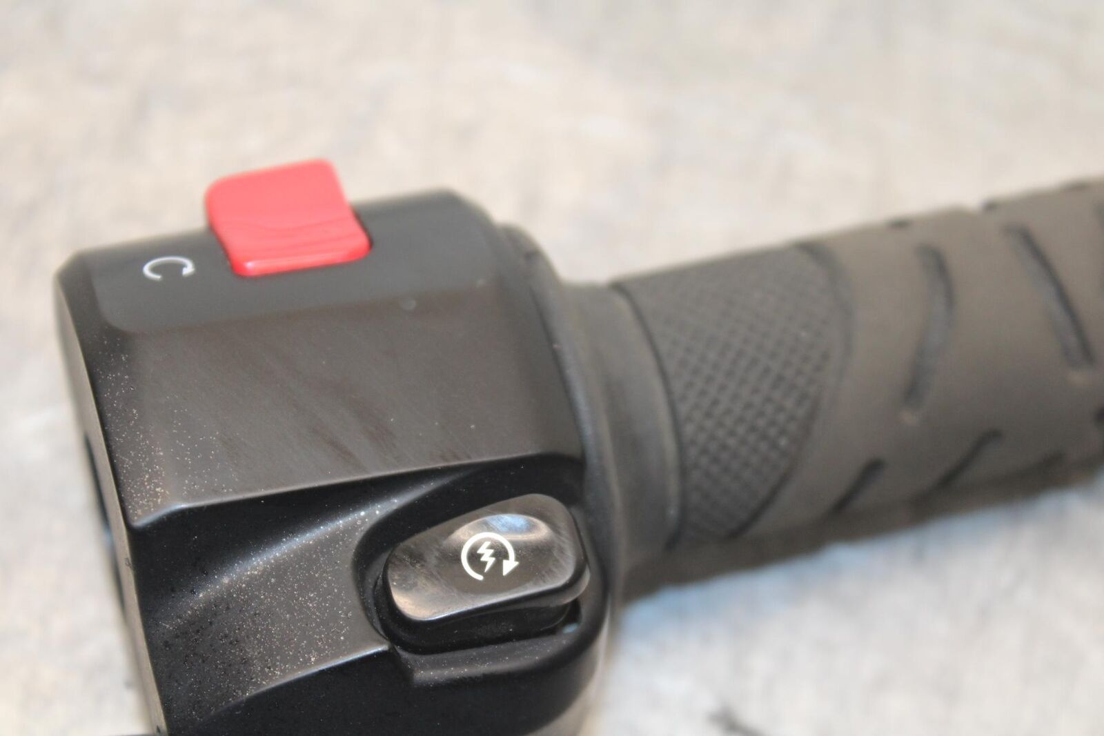 12-17 KAWASAKI ER-6N Z650 RIGHT CLIP ON HANDLE KILL OFF START SWITCH  BB607