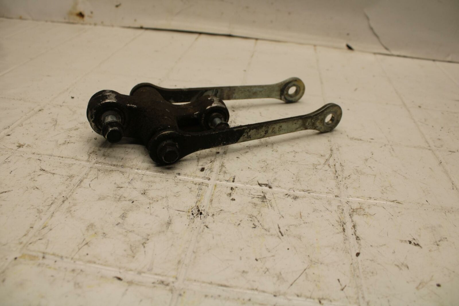 06-07 SUZUKI BANDIT 1200S ABS REAR DOGBONE SHOCK LINKAGE LINK BB21