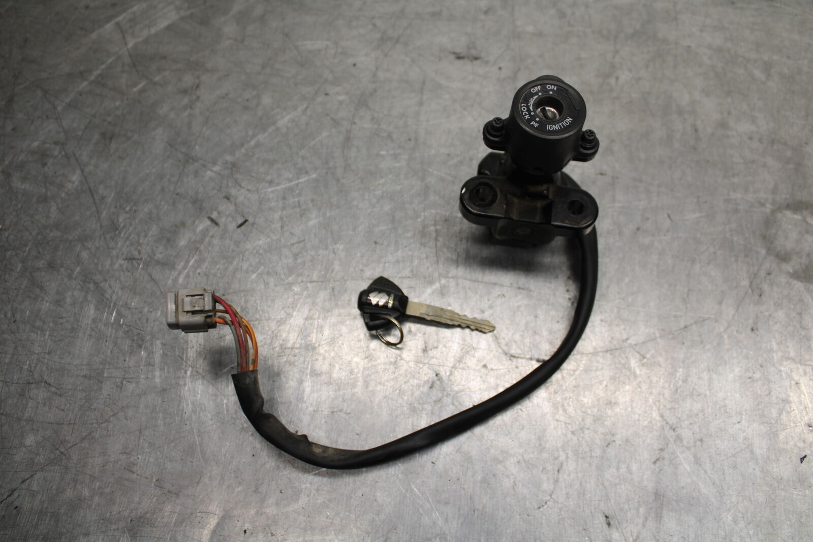 11-24 SUZUKI GSXR750 IGNITION LOCK W KEY BB714