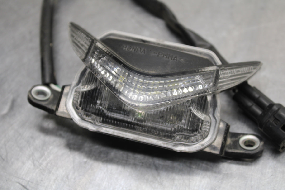 09 HONDA CBR600RR RUNNING PILOT FRONT LIGHT  BB760