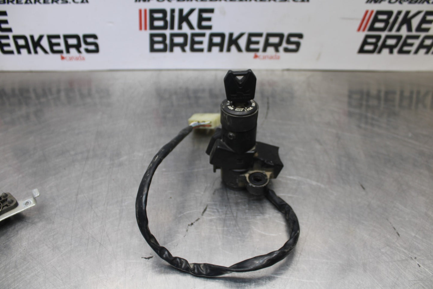 07-08 KAWASAKI NINJA ZX6R IGNITION LOCK W KEY SEAT LOCK BB203