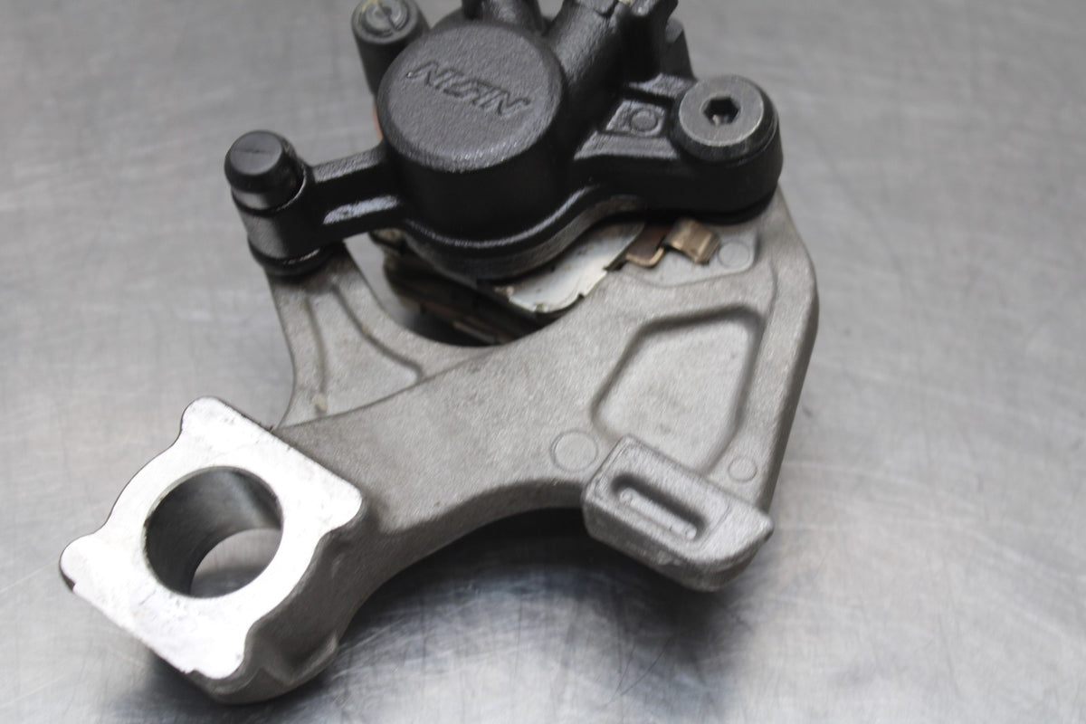 20-25 SUZUKI GSXR750 REAR BACK BRAKE CALIPER W MOUNT BRACKET BB810