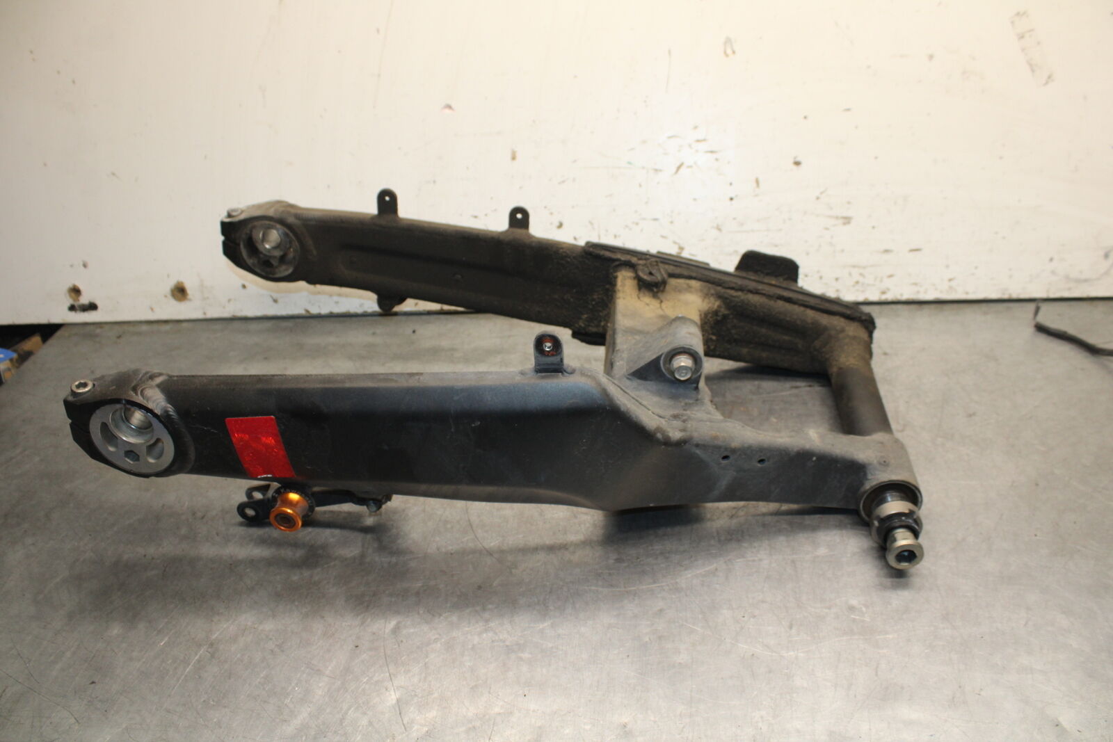 12-13 KAWASAKI Z1000 REAR SWINGARM BACK SUSPENSION SWING ARM BB743