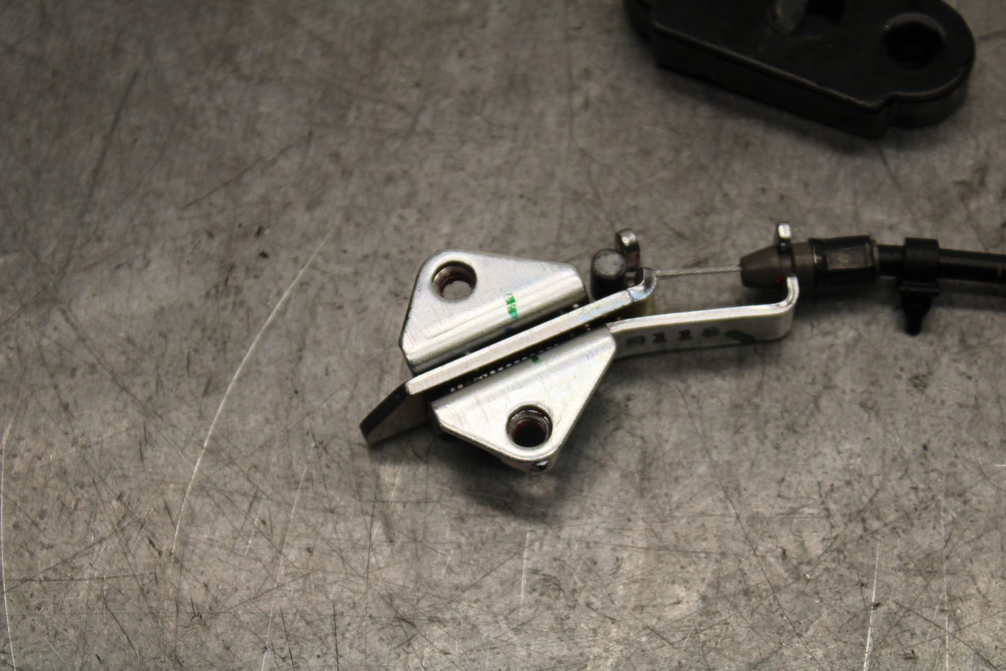 18-23 KAWASAKI NINJA 400 REAR & FRONT SEAT LATCH LOCK ASSEMBLY BB660