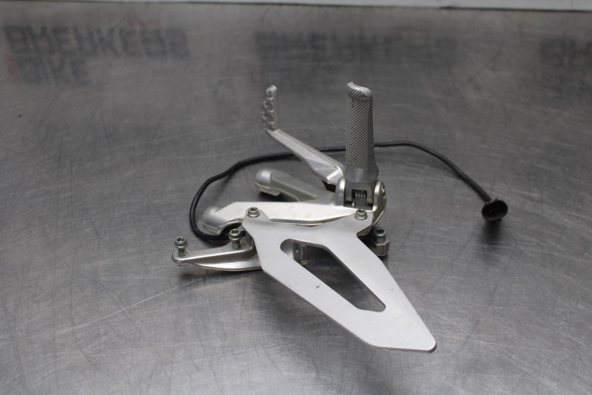 16 DUCATI 959 PANIGALE RIGHT REARSET REAR SET DRIVER FOOT PEG REST STOP BB912
