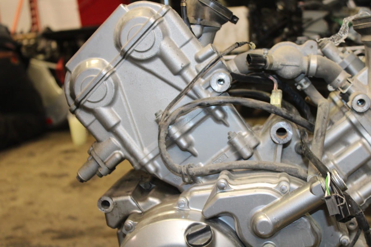 06 SUZUKI SV650S ENGINE MOTOR BB783