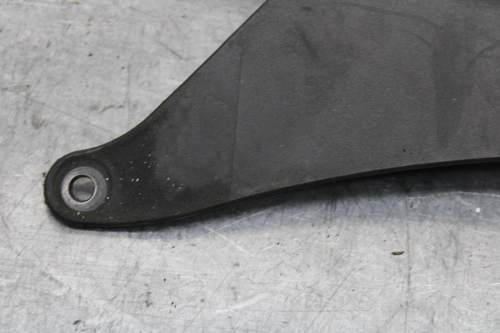 09-12 KAWASAKI NINJA ZX6R REAR DRIVE CHAIN GUARD COVER SHIELD 55020-0384 BB617