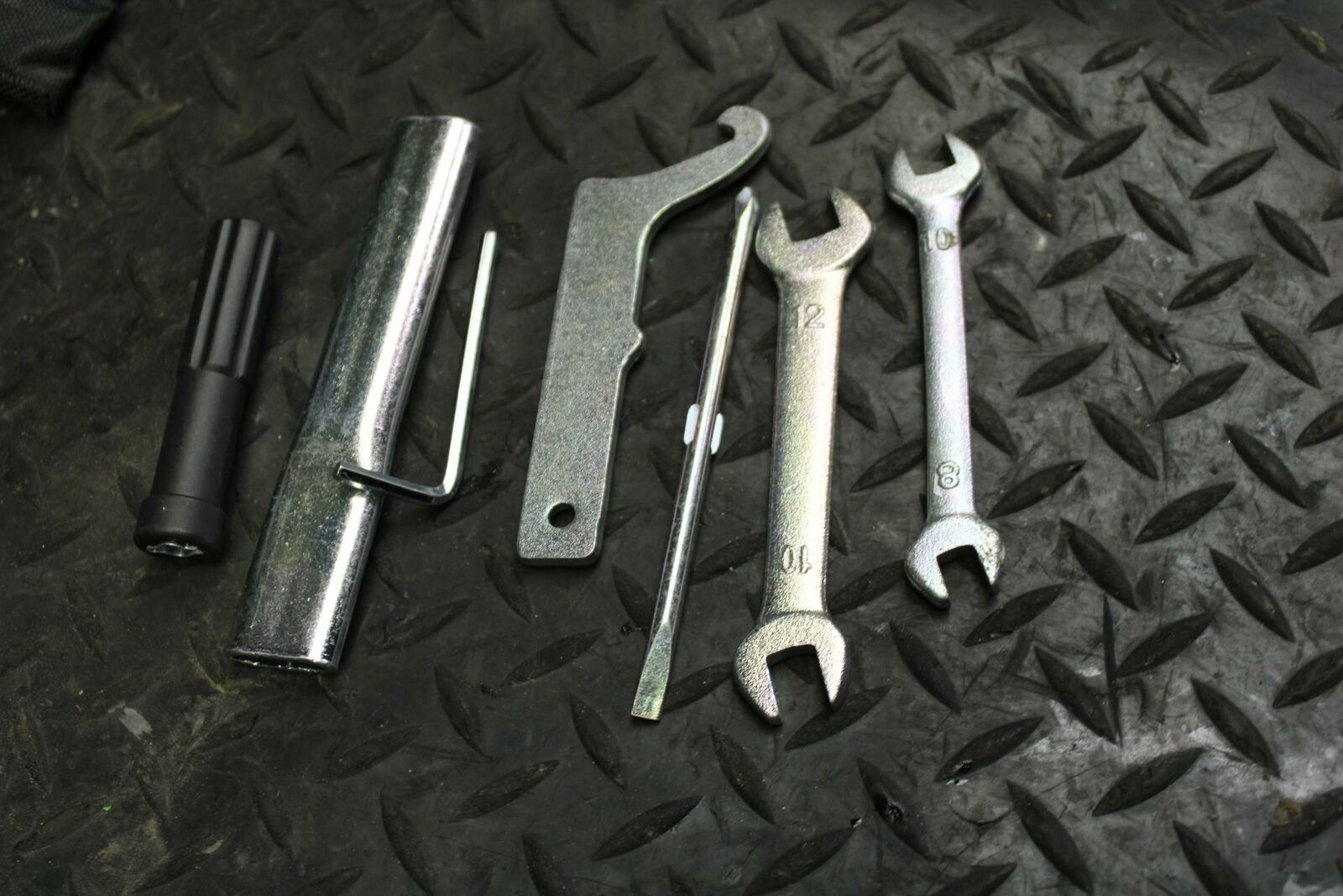 19 YAMAHA YZF R3 STOCK TOOLS OEM TOOL BAG KIT SET BB177