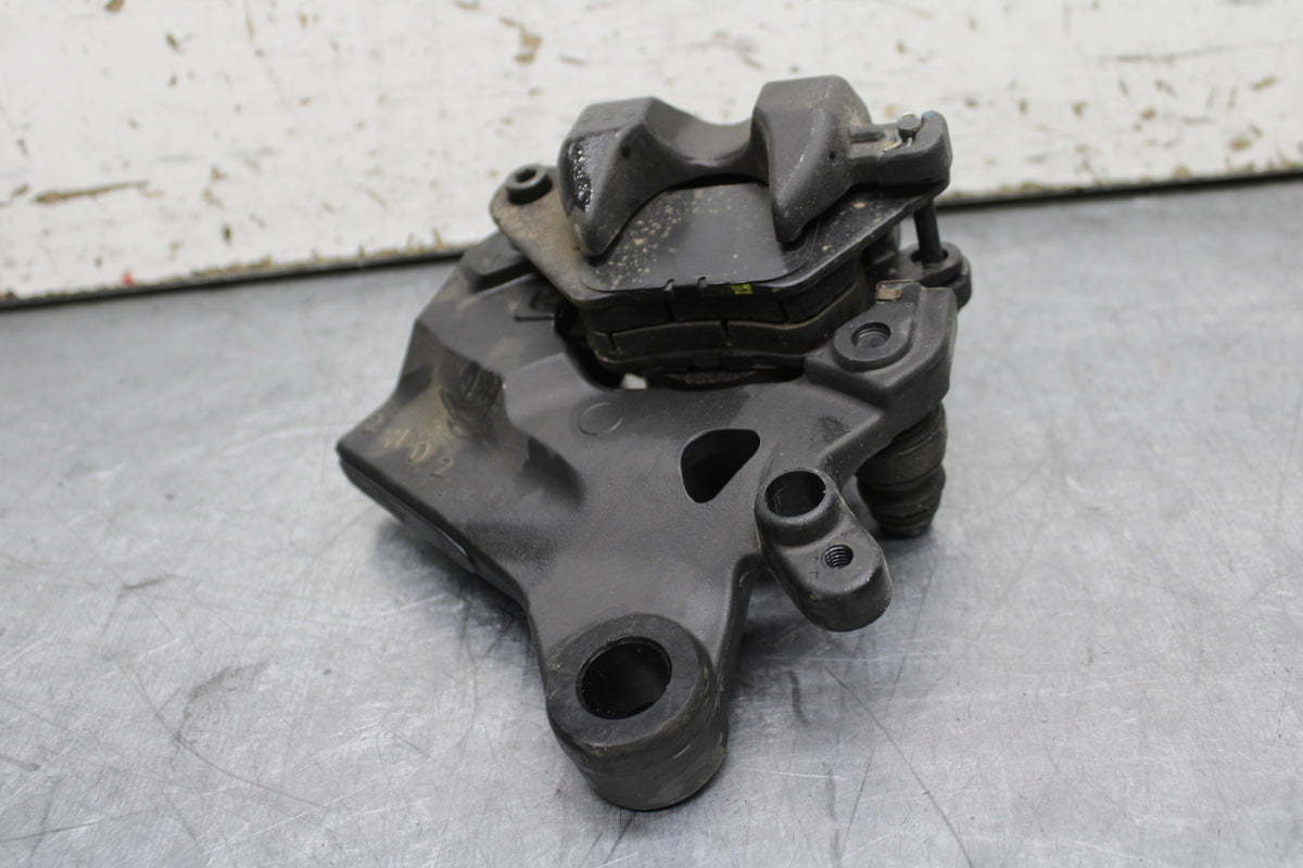 19-24 YAMAHA R3 REAR BACK BRAKE CALIPER W MOUNT BRACKET BB736