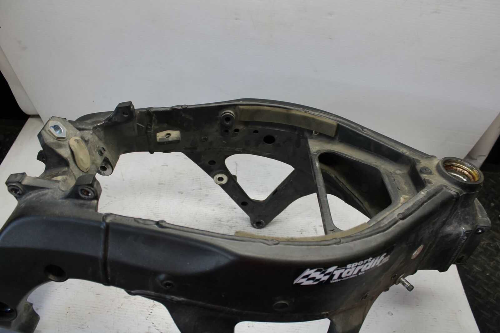 07 YAMAHA YZF R6 2c0 FRAME CHASSIS BB297