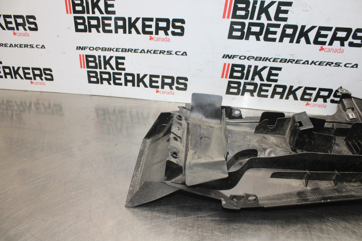 24 KAWASAKI NINJA 500 ABS REAR BACK TAIL UNDERTAIL FAIRING COWL FENDER BB818