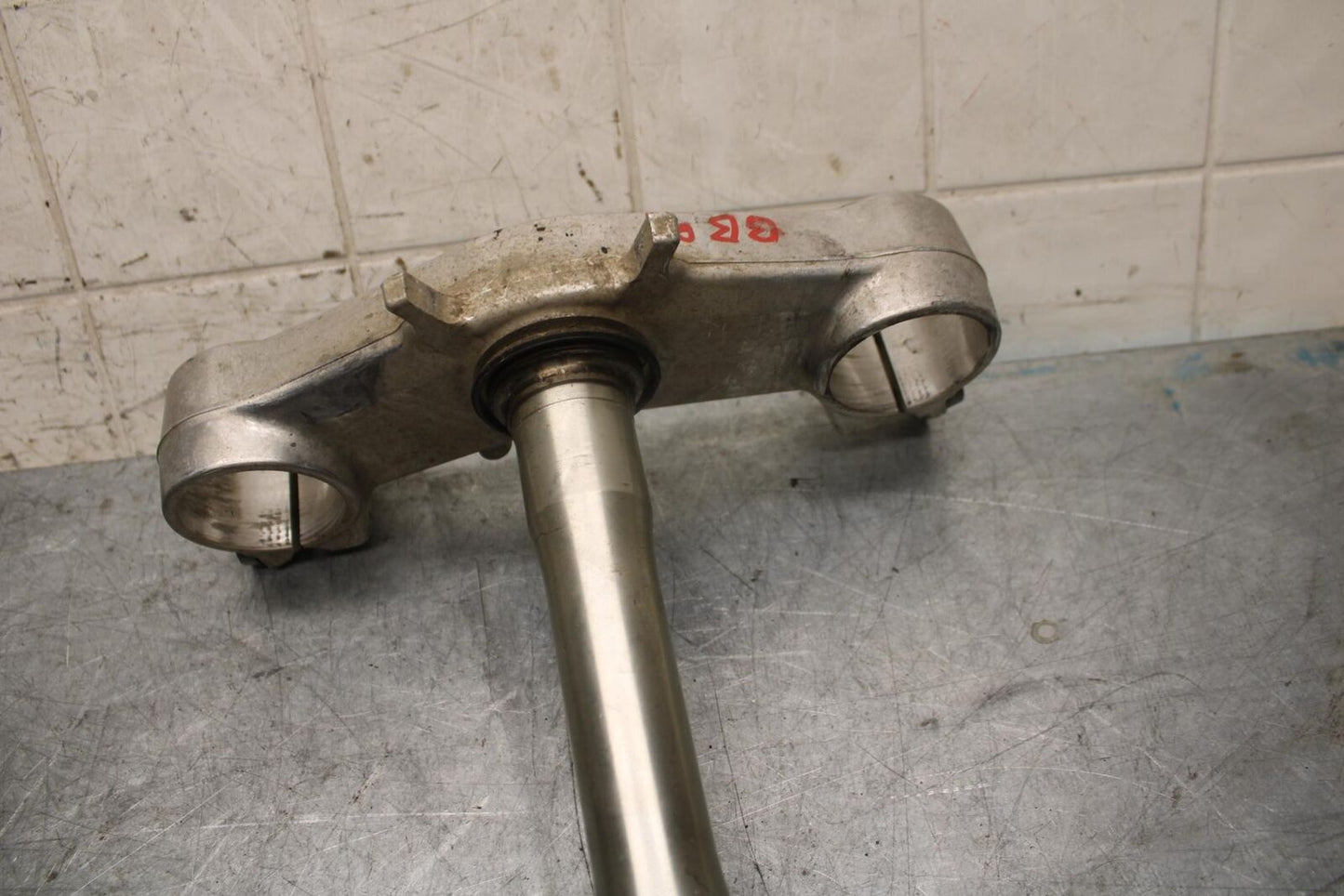 2007 Kawasaki Ninja ZX6R ZX600P FRONT FORKS CLAMP LOWER TRIPLE TREE STEM BB47