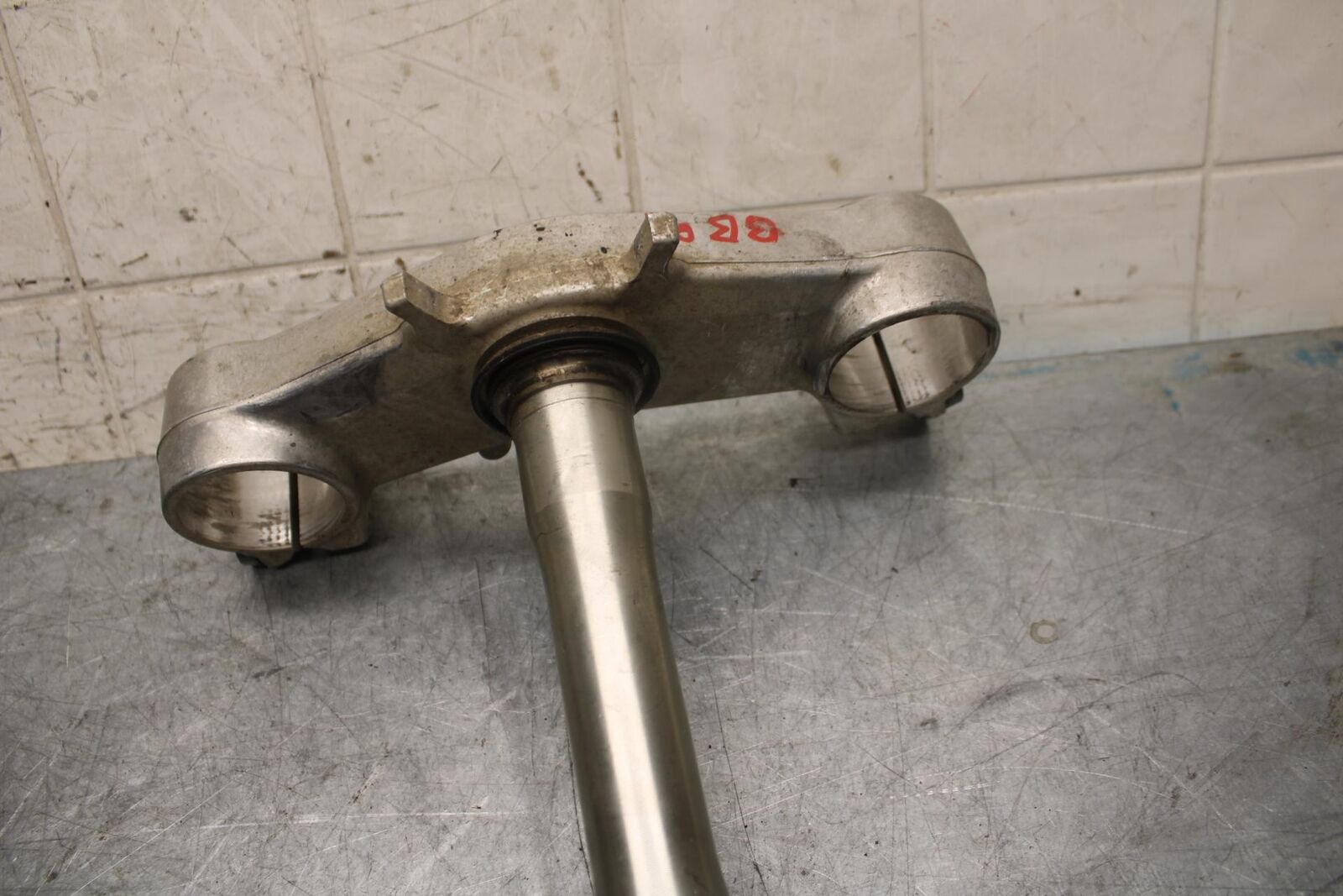 2007 Kawasaki Ninja ZX6R ZX600P FRONT FORKS CLAMP LOWER TRIPLE TREE STEM BB47