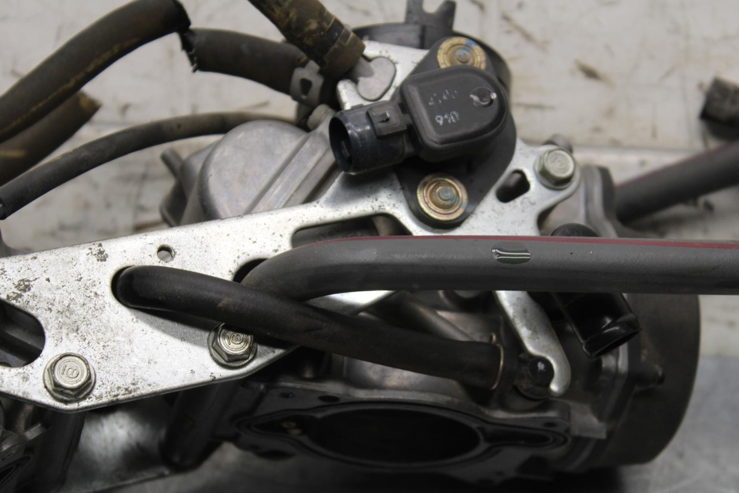 2000 Honda Super Hawk 1000 VTR1000F CARBS CARBURETORS BB577